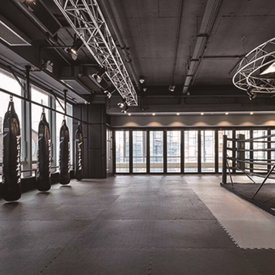 MONOCHROME PARTICLE LOCK FLOOR